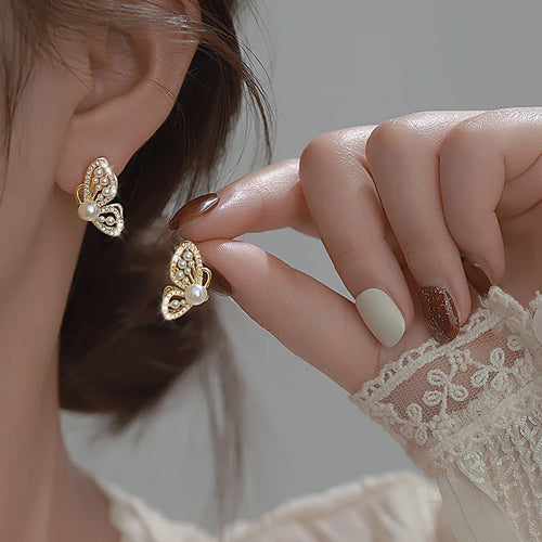 2022 New Trend Simulation Pearl Long Earrings Women's Flower