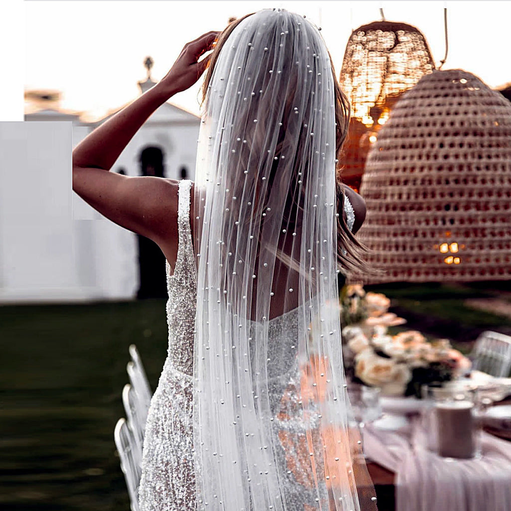 Short Wedding Veil for Bride Pearls Beaded Bridal Veils with Comb Soft