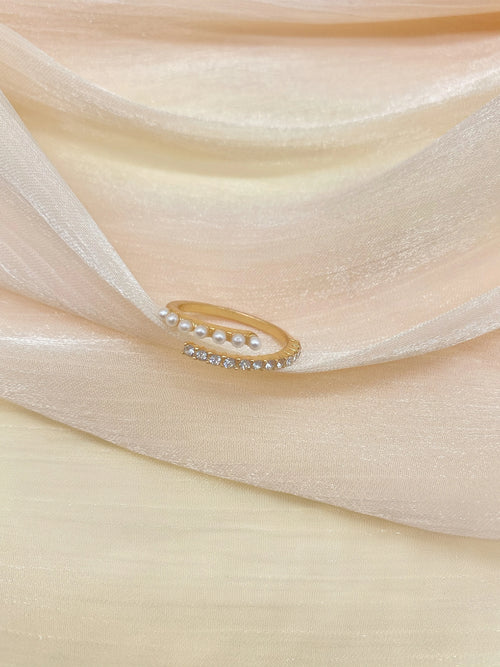 A Creative Punk-style Hollow Geometric Irregular Melting Electroplated