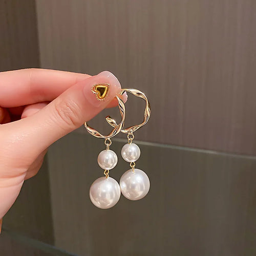2022 New Trend Simulation Pearl Long Earrings Women's Flower