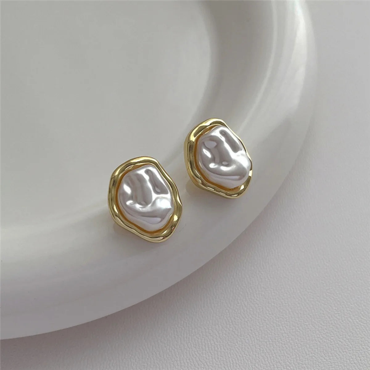 2PC Fashion Metal Irregular Imitation Pearl Stud Earrings Women