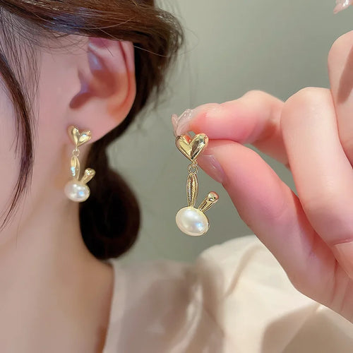 2022 New Trend Simulation Pearl Long Earrings Women's Flower