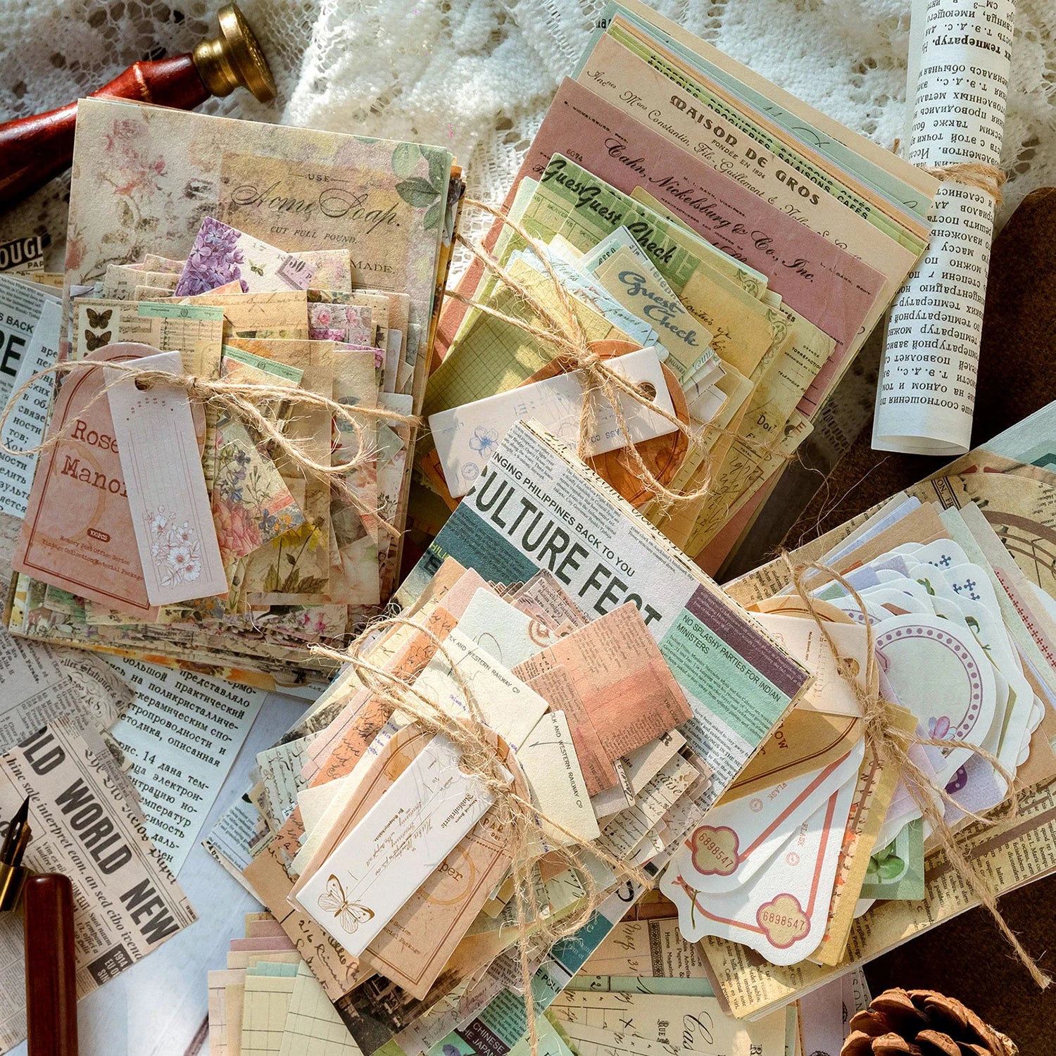 JIANQI 100pcs/pack Decor Scrapbook Vintage Materials Paper Combo Kit