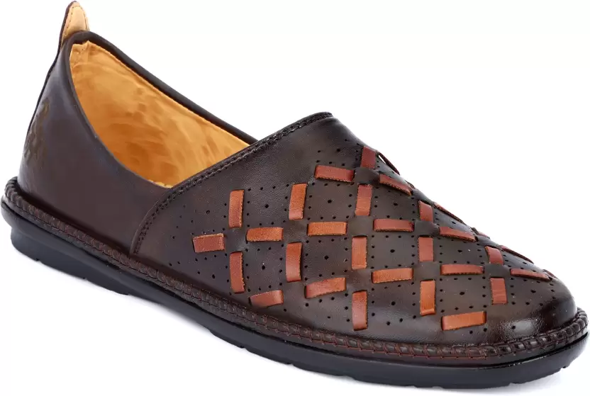 Classic Stoval Shoe Party Wear For Men Size 10 color BROWN